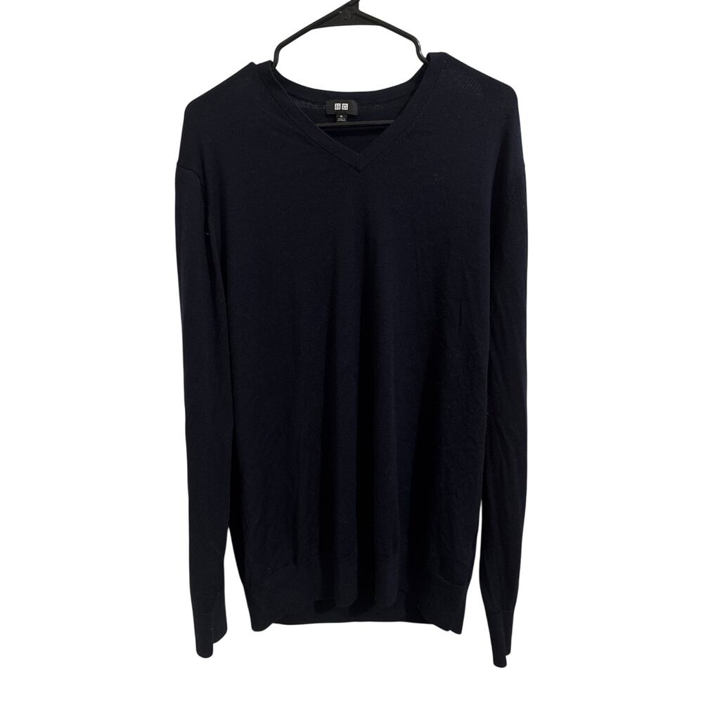 Men’s V-neck sweater Uni Qlo size XL
